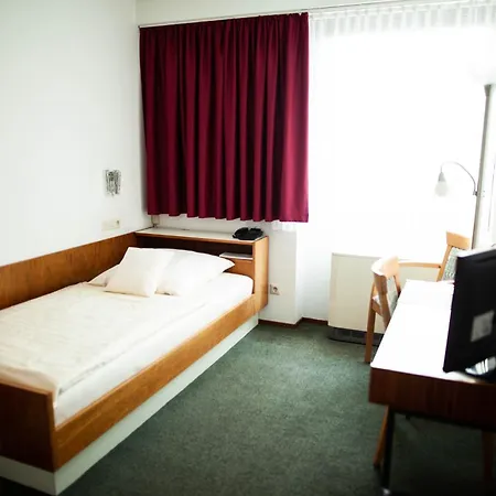 Hotell Hotel-cafe Römer *